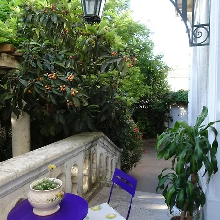 La Stella Bed & Breakfast 3*